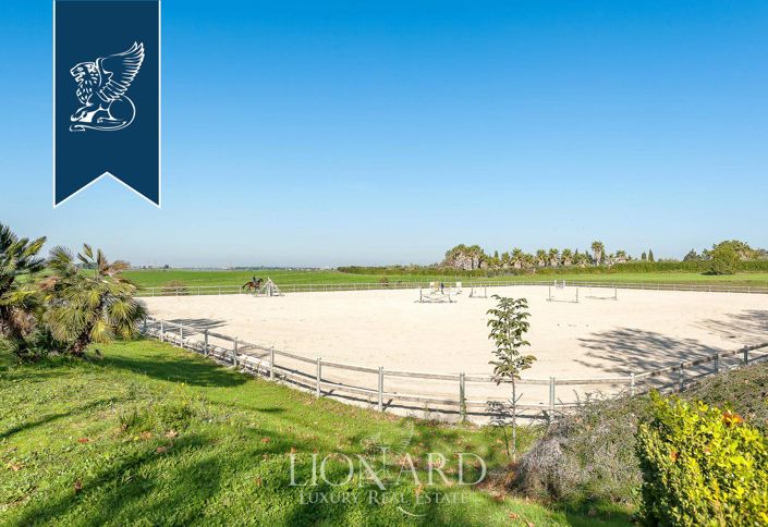 Image No.32-8 Bed Farmhouse for sale