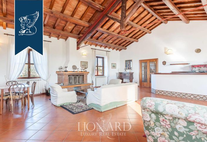 Image No.40-8 Bed Farmhouse for sale