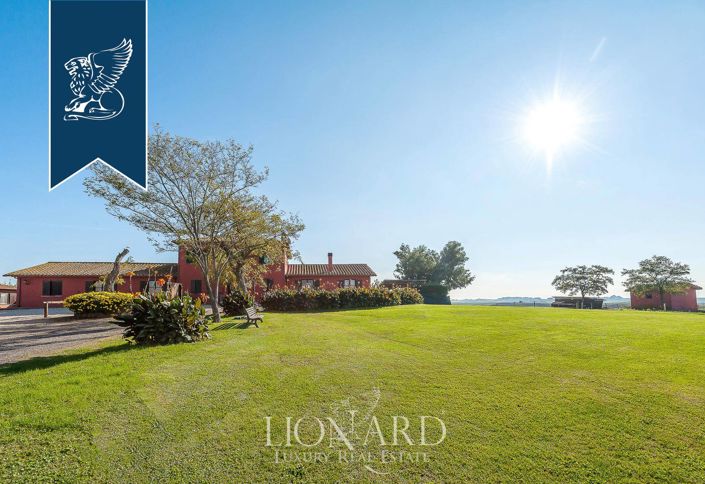 Image No.7-8 Bed Farmhouse for sale