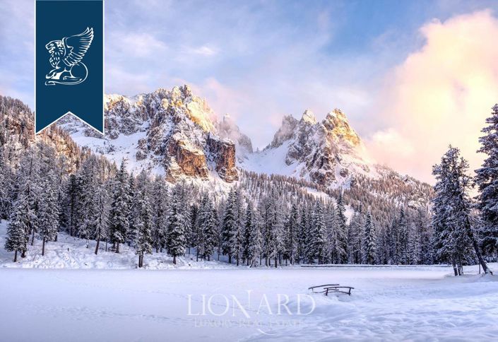 Image No.16-14 Bed Hotel for sale