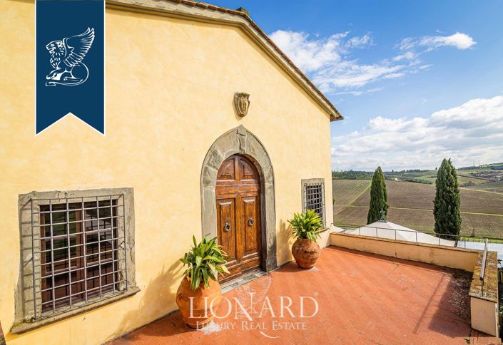 Image No.13-12 Bed Villa for sale