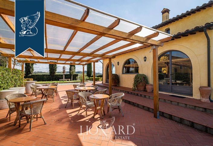 Image No.17-12 Bed Villa for sale