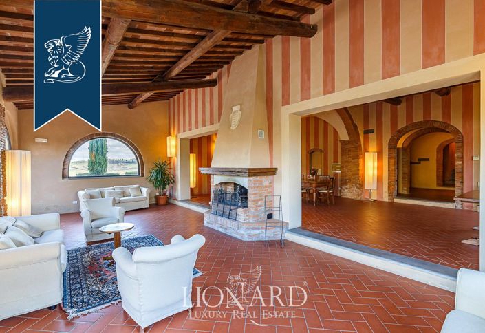 Image No.25-12 Bed Villa for sale