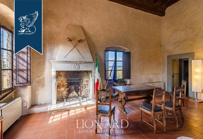 Image No.29-12 Bed Villa for sale