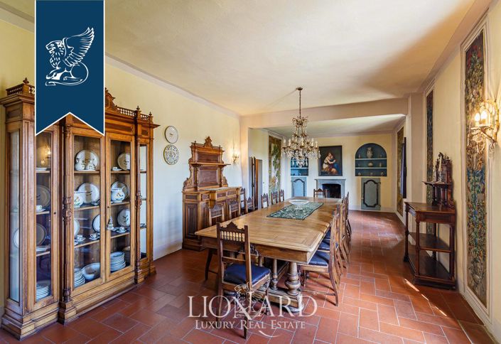 Image No.31-12 Bed Villa for sale