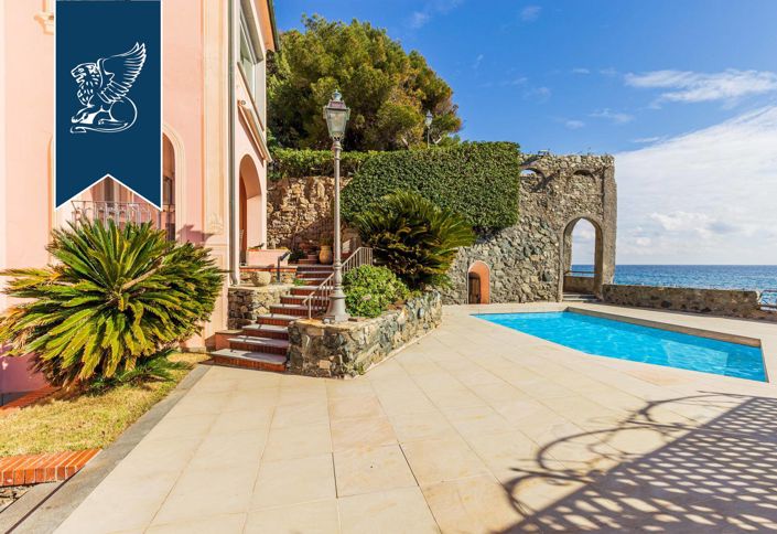 Image No.3-8 Bed Villa for sale