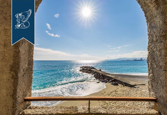 Image No.8-8 Bed Villa for sale