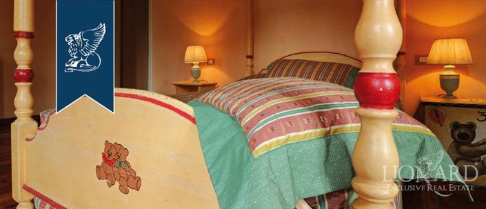 Image No.23-10 Bed Villa for sale