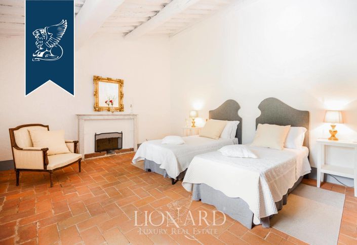 Image No.18-15 Bed Villa for sale