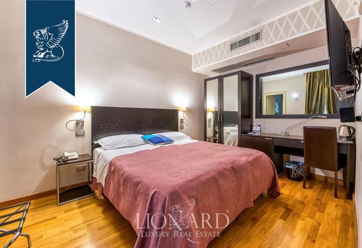 Image No.10-12 Bed Hotel for sale