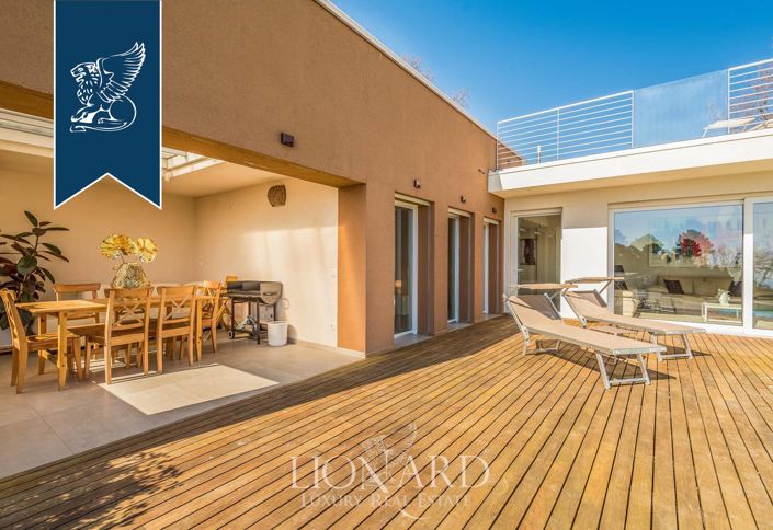 Image No.10-3 Bed Villa for sale