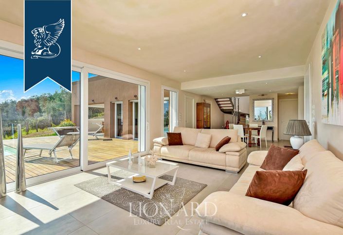 Image No.14-3 Bed Villa for sale