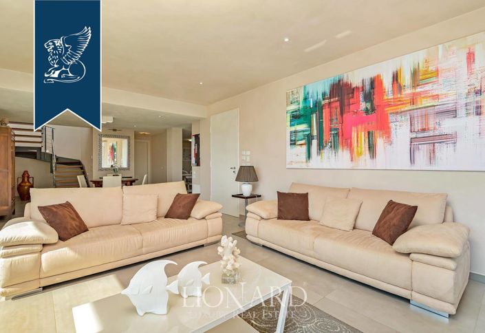 Image No.15-3 Bed Villa for sale