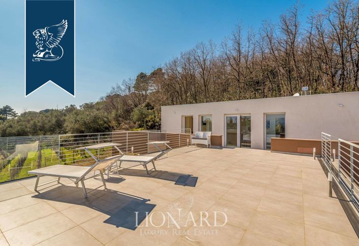 Image No.40-3 Bed Villa for sale