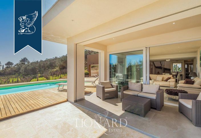 Image No.6-3 Bed Villa for sale