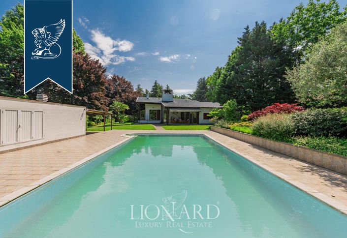 Image No.2-5 Bed Villa for sale