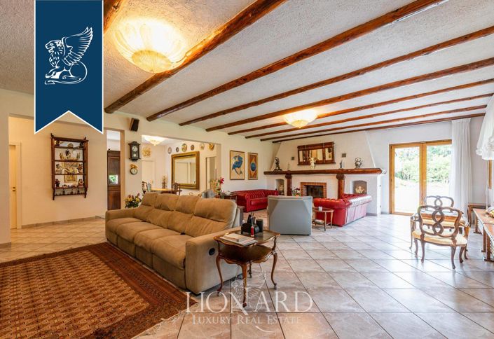 Image No.25-5 Bed Villa for sale