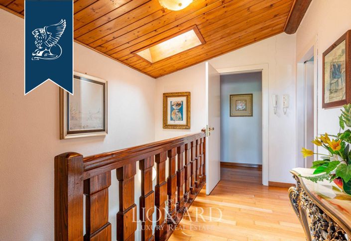 Image No.30-5 Bed Villa for sale