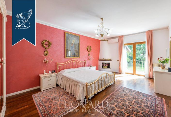 Image No.32-5 Bed Villa for sale