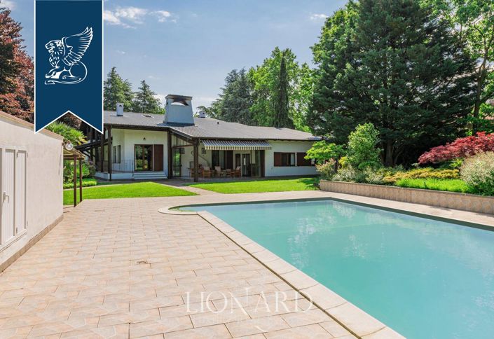 Image No.8-5 Bed Villa for sale