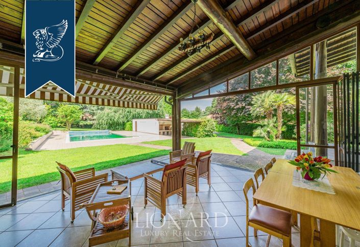 Image No.9-5 Bed Villa for sale