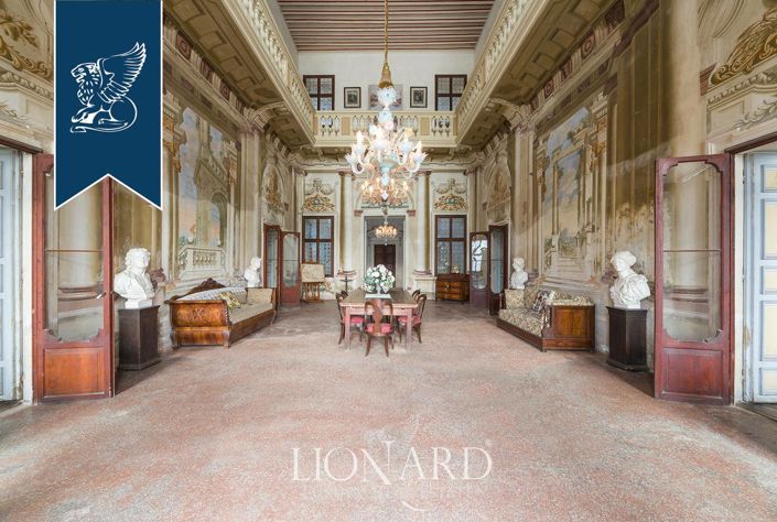 Image No.22-8 Bed Villa for sale