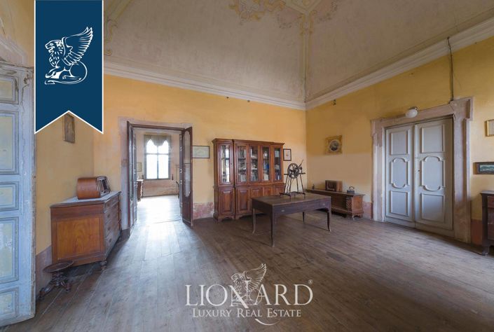 Image No.40-8 Bed Villa for sale