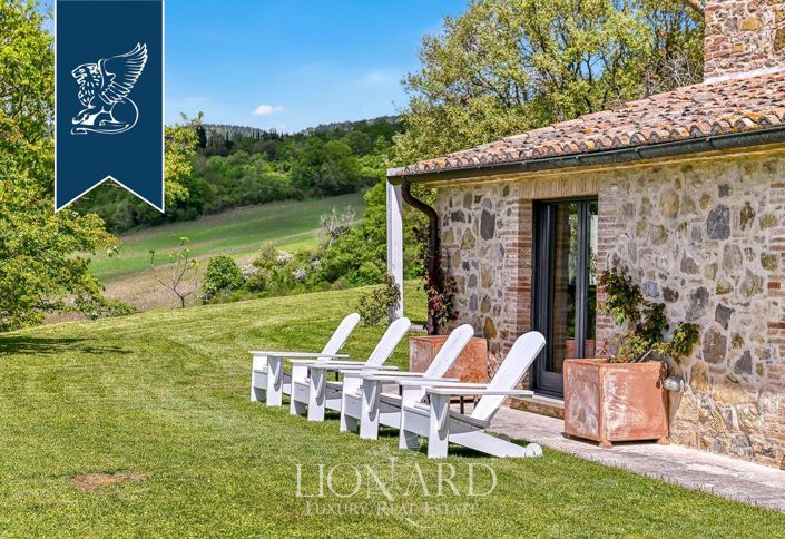 Image No.12-12 Bed Villa for sale