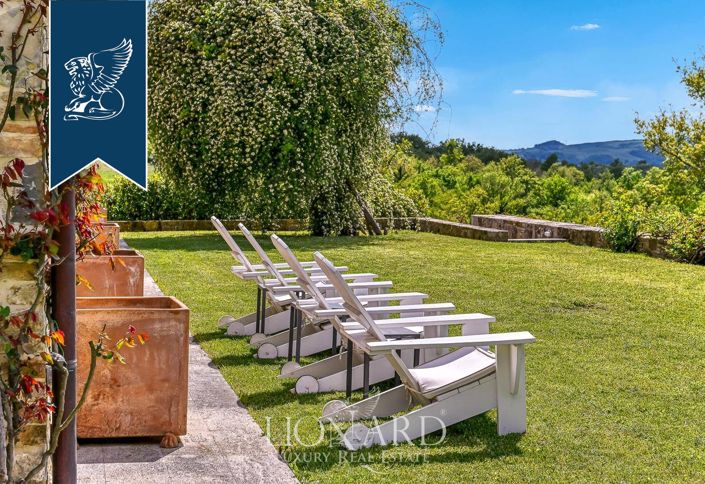 Image No.13-12 Bed Villa for sale