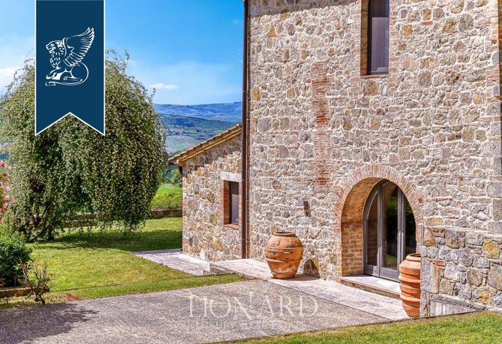 Image No.18-12 Bed Villa for sale