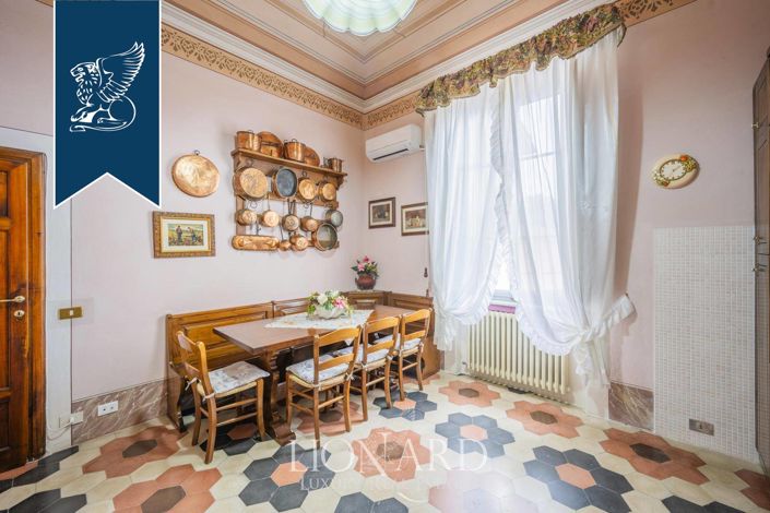 Image No.18-6 Bed Villa for sale