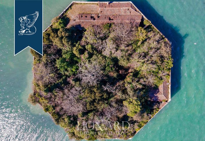 Image No.11-5 Bed Villa for sale