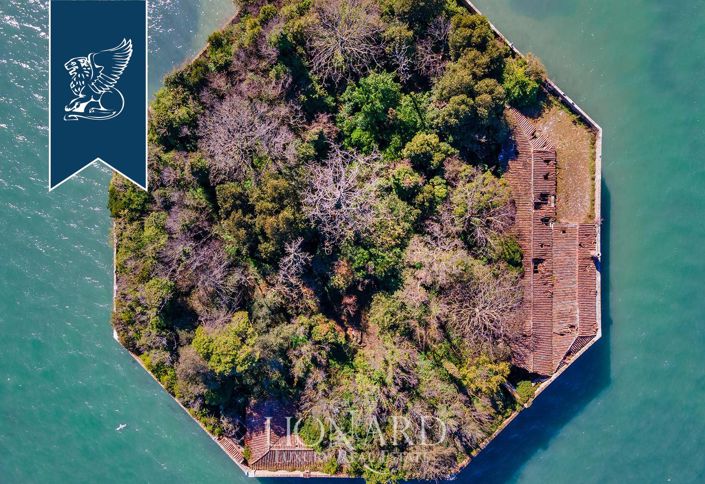 Image No.12-5 Bed Villa for sale