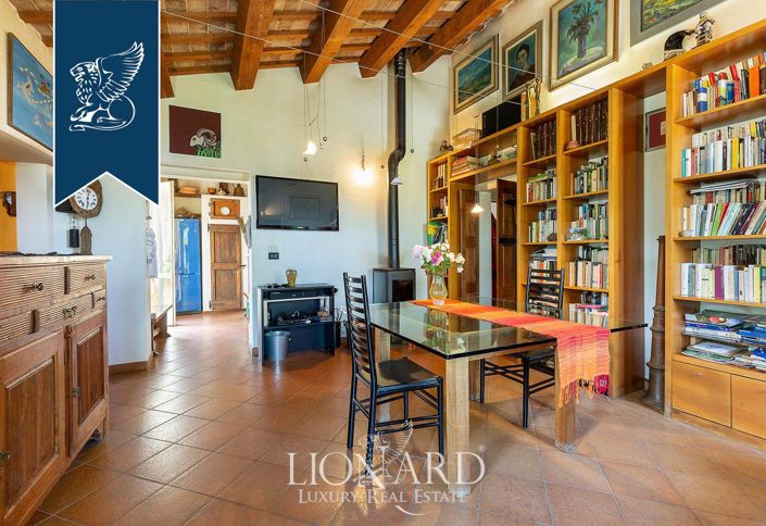 Image No.27-10 Bed Property for sale