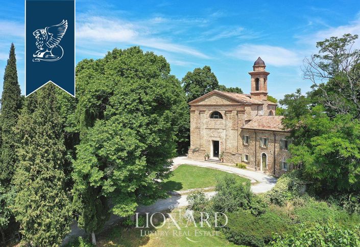 Image No.34-10 Bed Property for sale