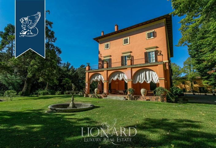 Image No.1-36 Bed Villa for sale