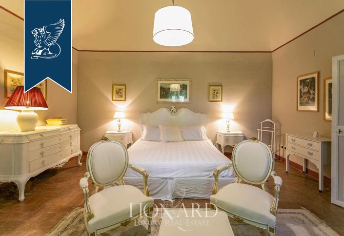 Image No.20-36 Bed Villa for sale