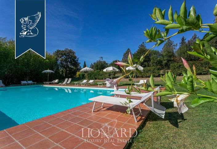 Image No.5-36 Bed Villa for sale