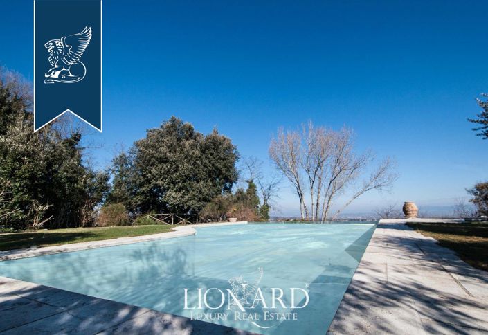 Image No.11-15 Bed Hotel for sale