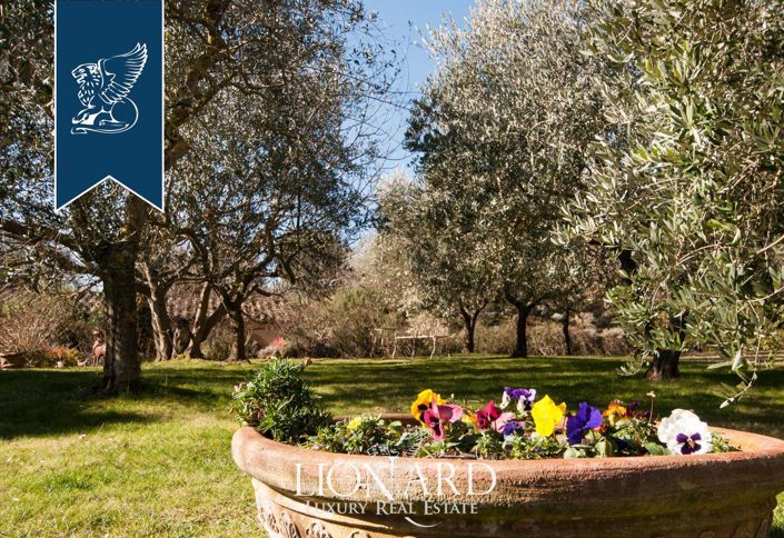 Image No.12-15 Bed Hotel for sale