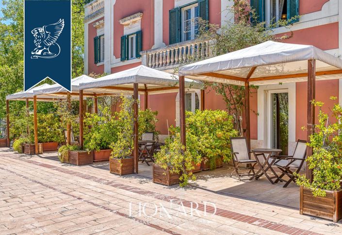 Image No.15-16 Bed Villa for sale