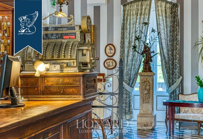 Image No.25-16 Bed Villa for sale