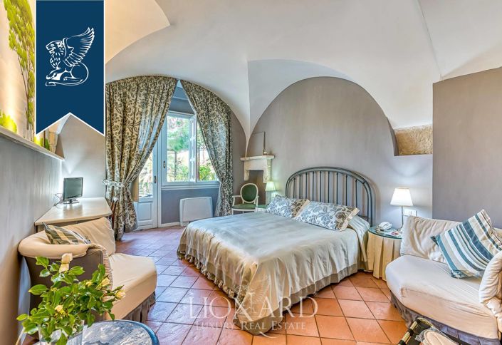 Image No.33-16 Bed Villa for sale