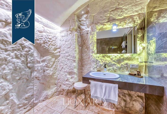 Image No.43-16 Bed Villa for sale