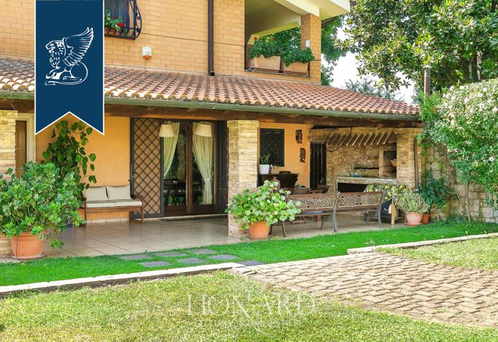 Image No.11-7 Bed Villa for sale