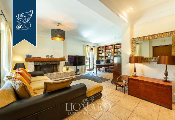 Image No.29-7 Bed Villa for sale