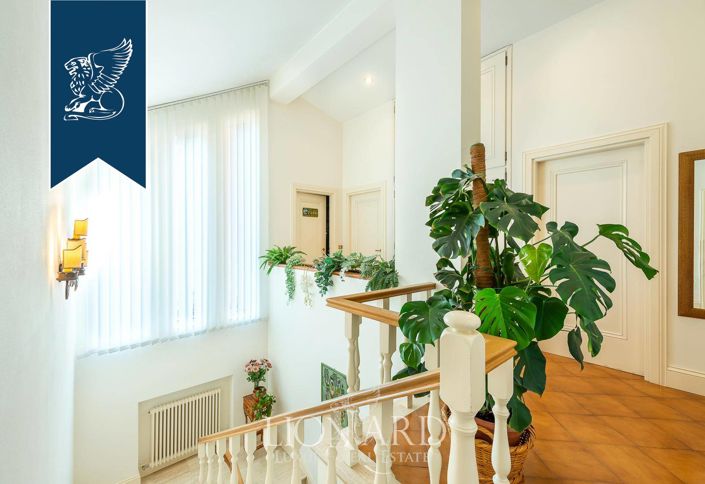 Image No.36-7 Bed Villa for sale