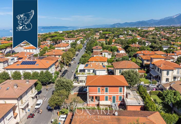 Image No.5-5 Bed Villa for sale