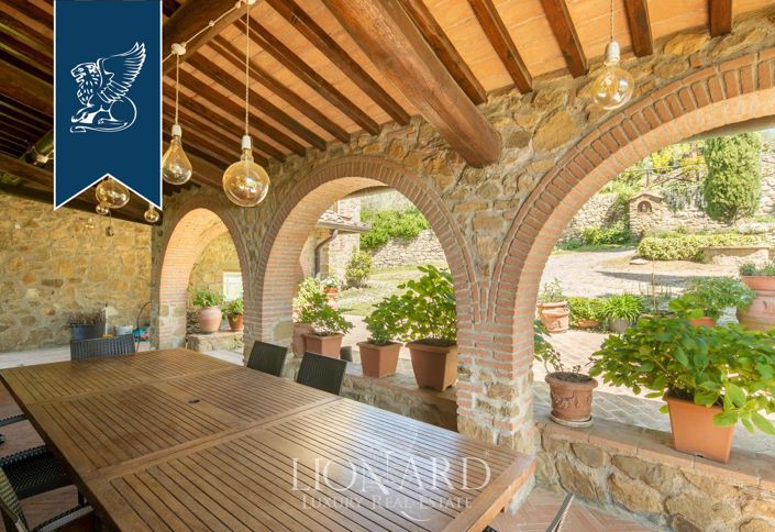 Image No.8-4 Bed Farmhouse for sale