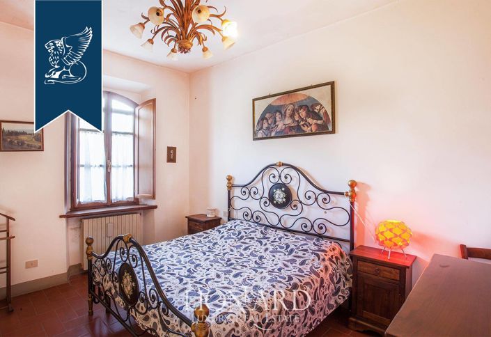 Image No.22-Villa for sale